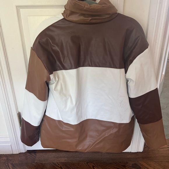 Color block brown puffer jacket - Picture 2 of 3